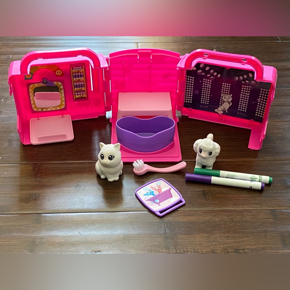 Crayola Scribble Scrubbie Pets, Beauty Salon Playset with Toy Pets